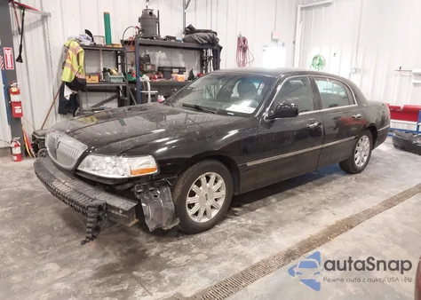 2011 Lincoln Town Car Signature Limited из США, поврежденный, VIN 2LNBL8CV6BX762433